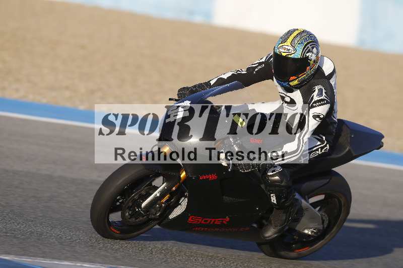 /Archiv-2024/02 29.01.-02.02.2024 Moto Center Thun Jerez/Gruppe gruen-green/134